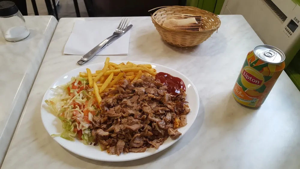 Assiette Kebab Et Boisson